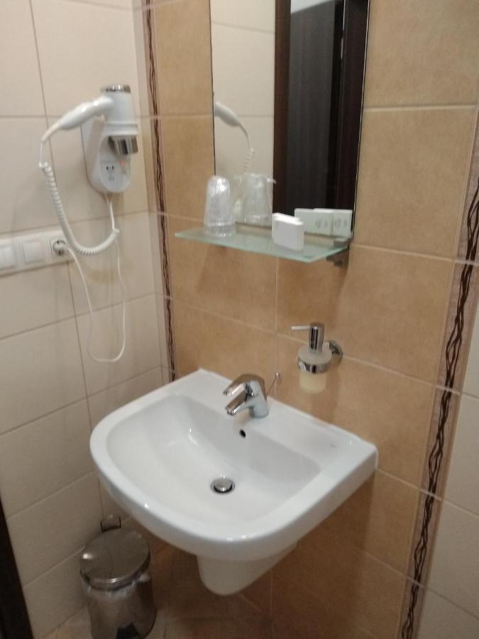 Apartman Fialka Aparthotel Besenova Bagian luar foto